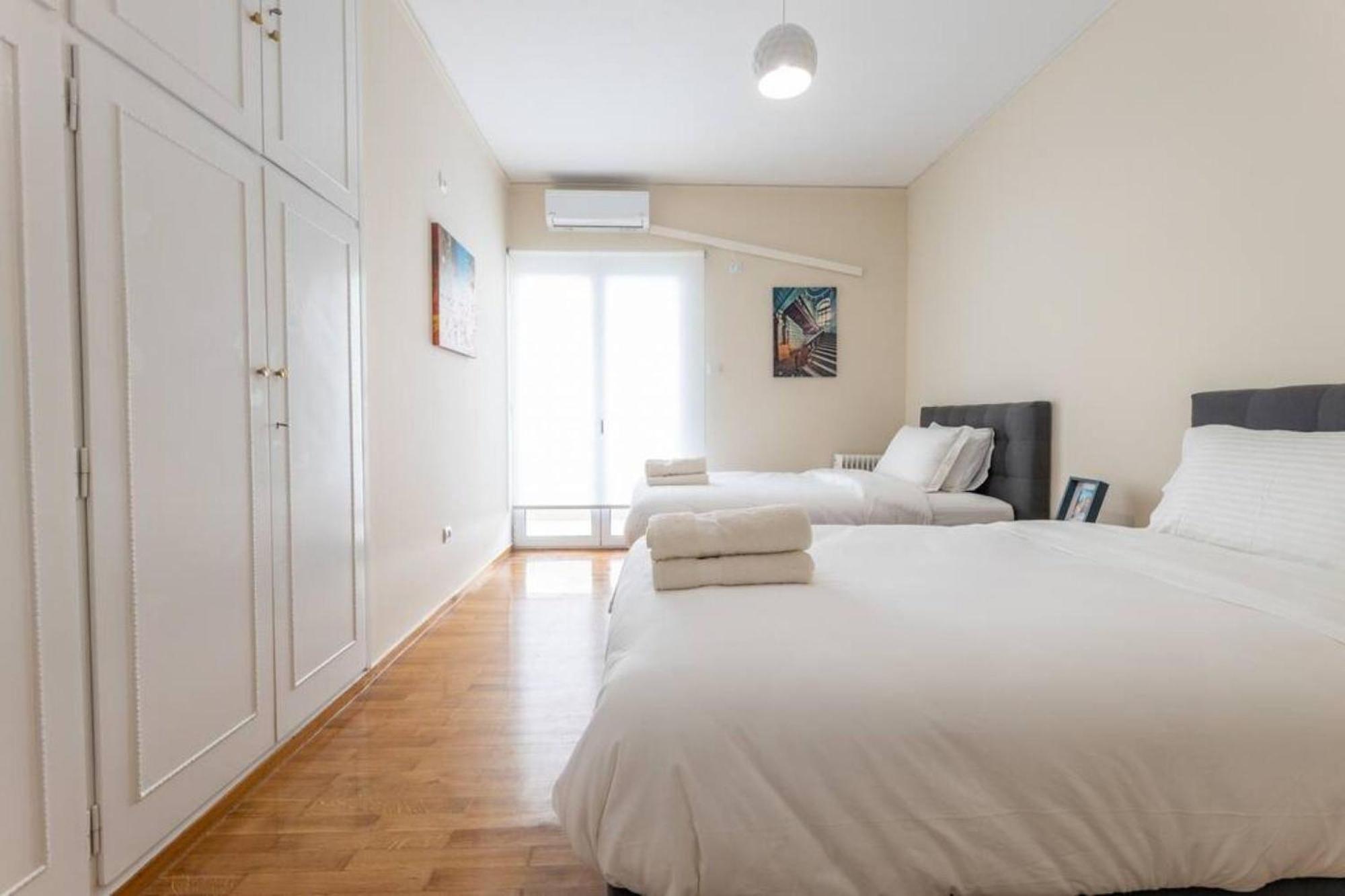 Amfitritis Family Lux Apartment At Palaio Faliro Athen Exterior foto