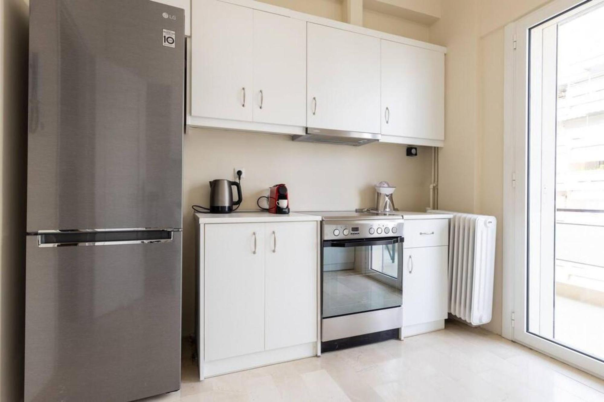 Amfitritis Family Lux Apartment At Palaio Faliro Athen Exterior foto