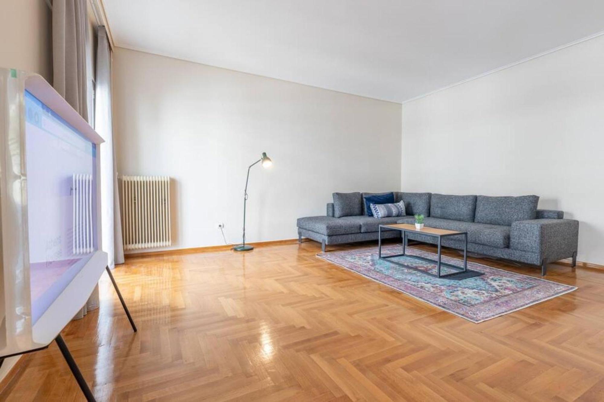 Amfitritis Family Lux Apartment At Palaio Faliro Athen Exterior foto